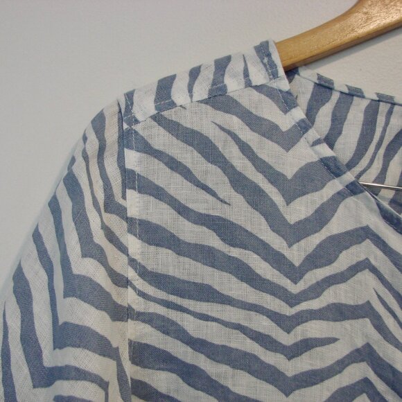 Linen Tunic Top Blue White Button Front Roll Tab Sleeves Tahari Plus Size 1X - Picture 5 of 15